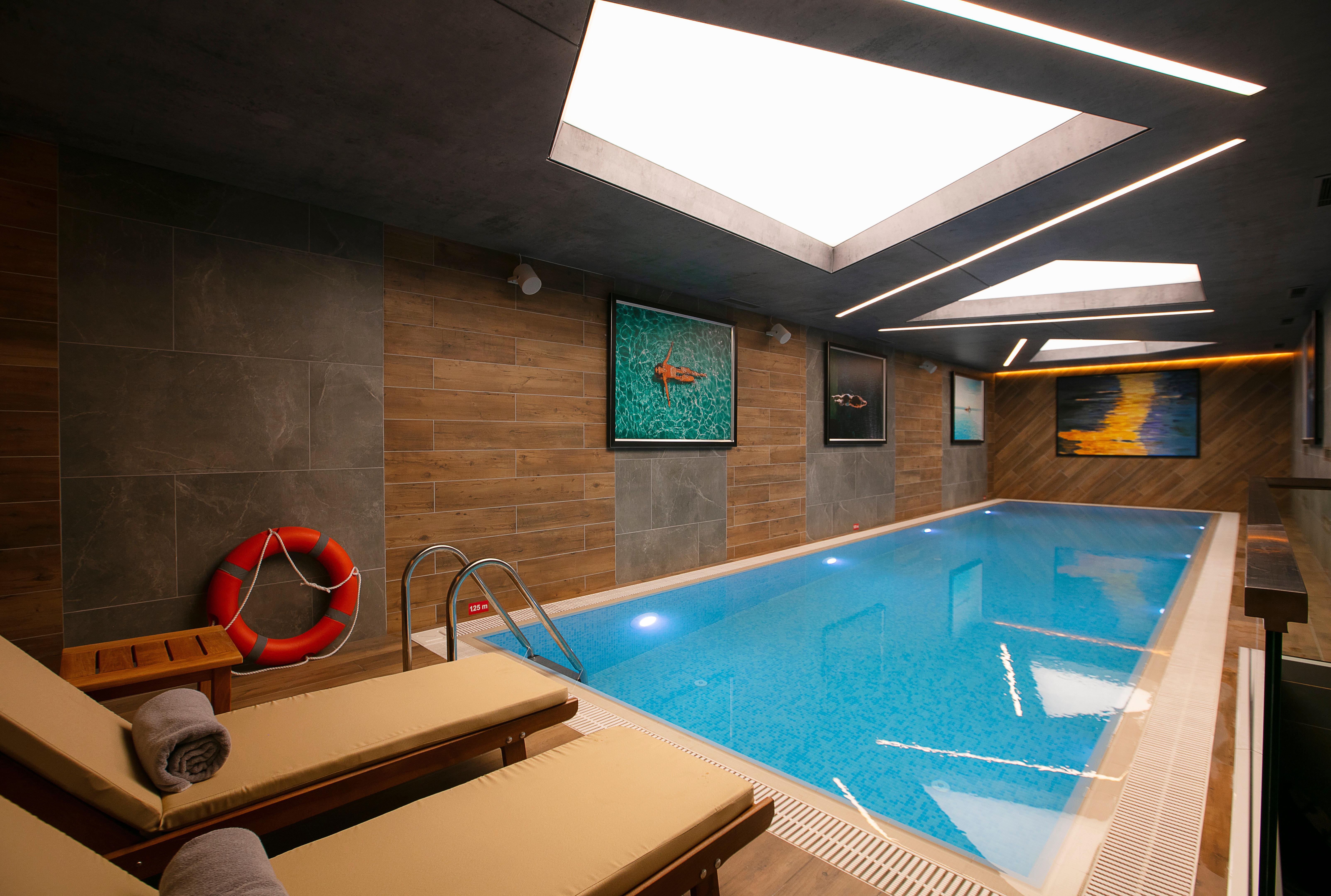 ホテル Intercontinental Baku By Ihg エクステリア 写真 Swimming pool
