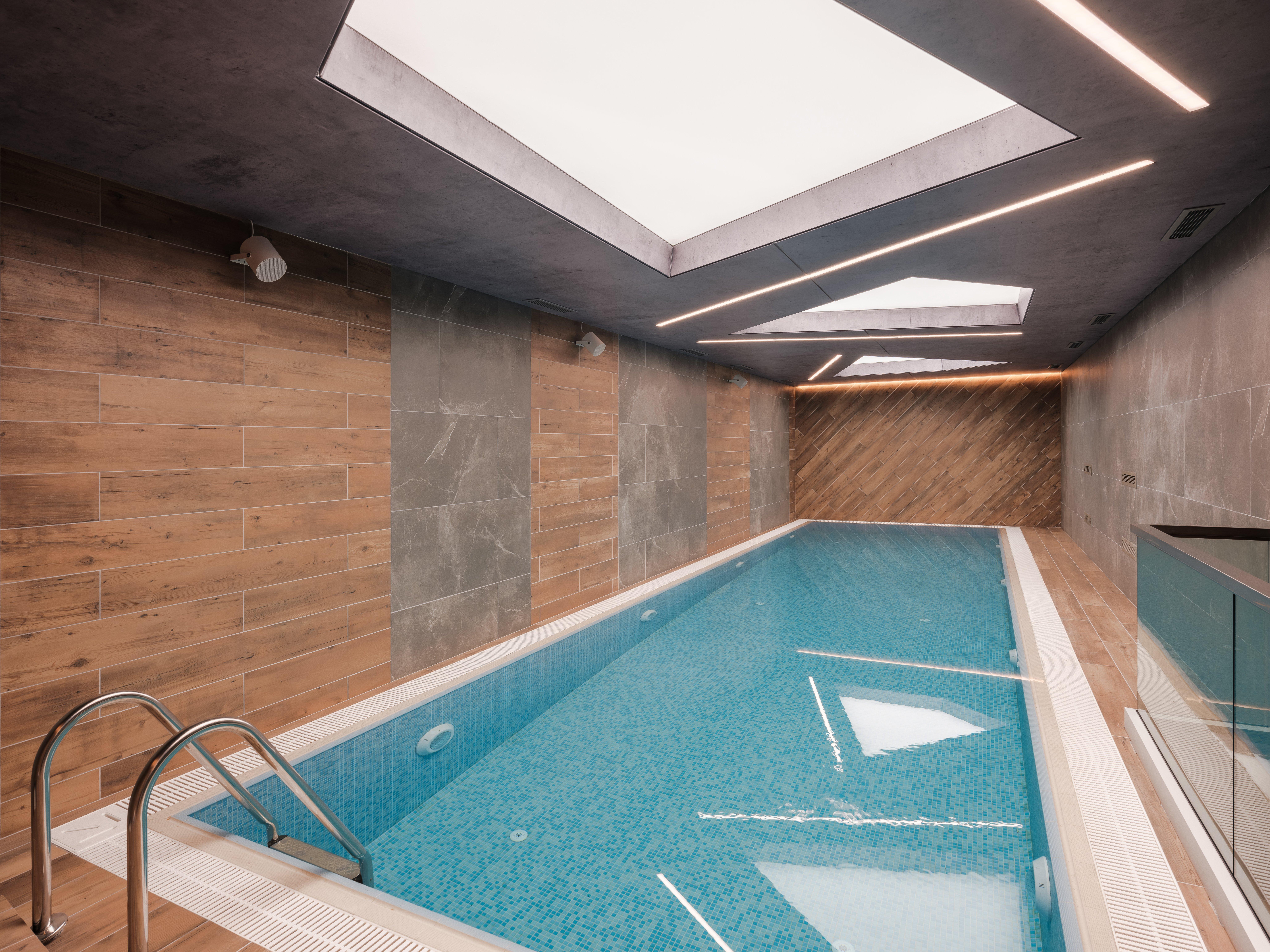 ホテル Intercontinental Baku By Ihg エクステリア 写真 Swimming pool