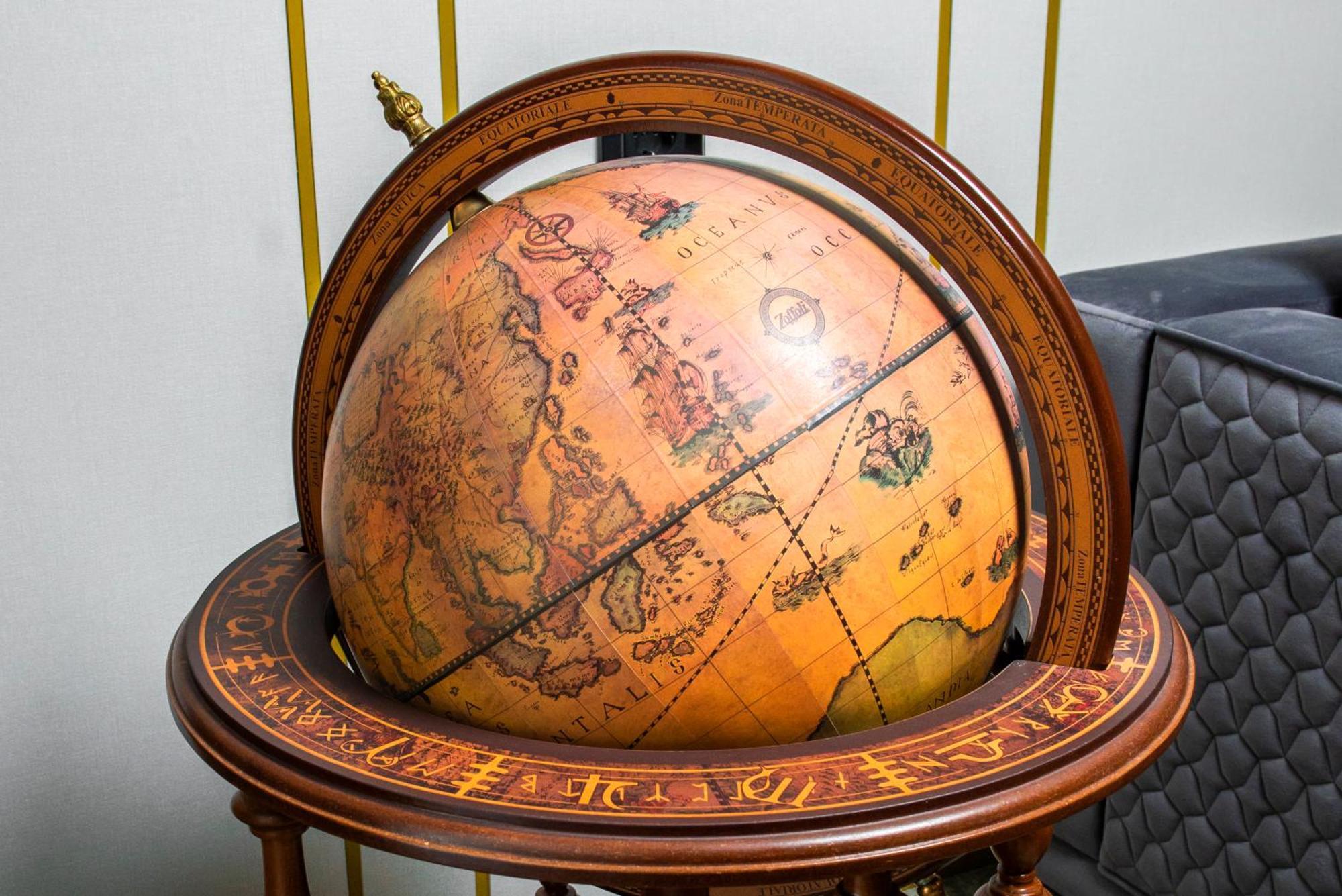 ホテル Intercontinental Baku By Ihg エクステリア 写真 A globe